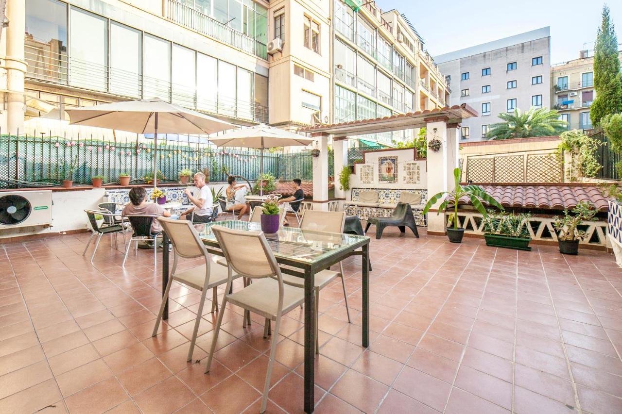 Fabrizzios Terrace Hostel برشلونة المظهر الخارجي الصورة