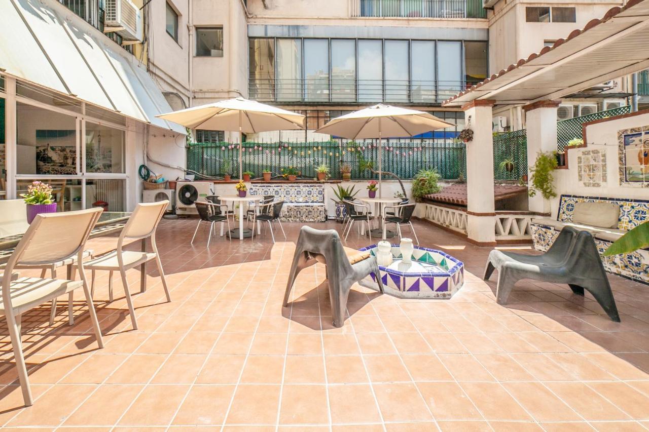 Fabrizzios Terrace Hostel برشلونة المظهر الخارجي الصورة