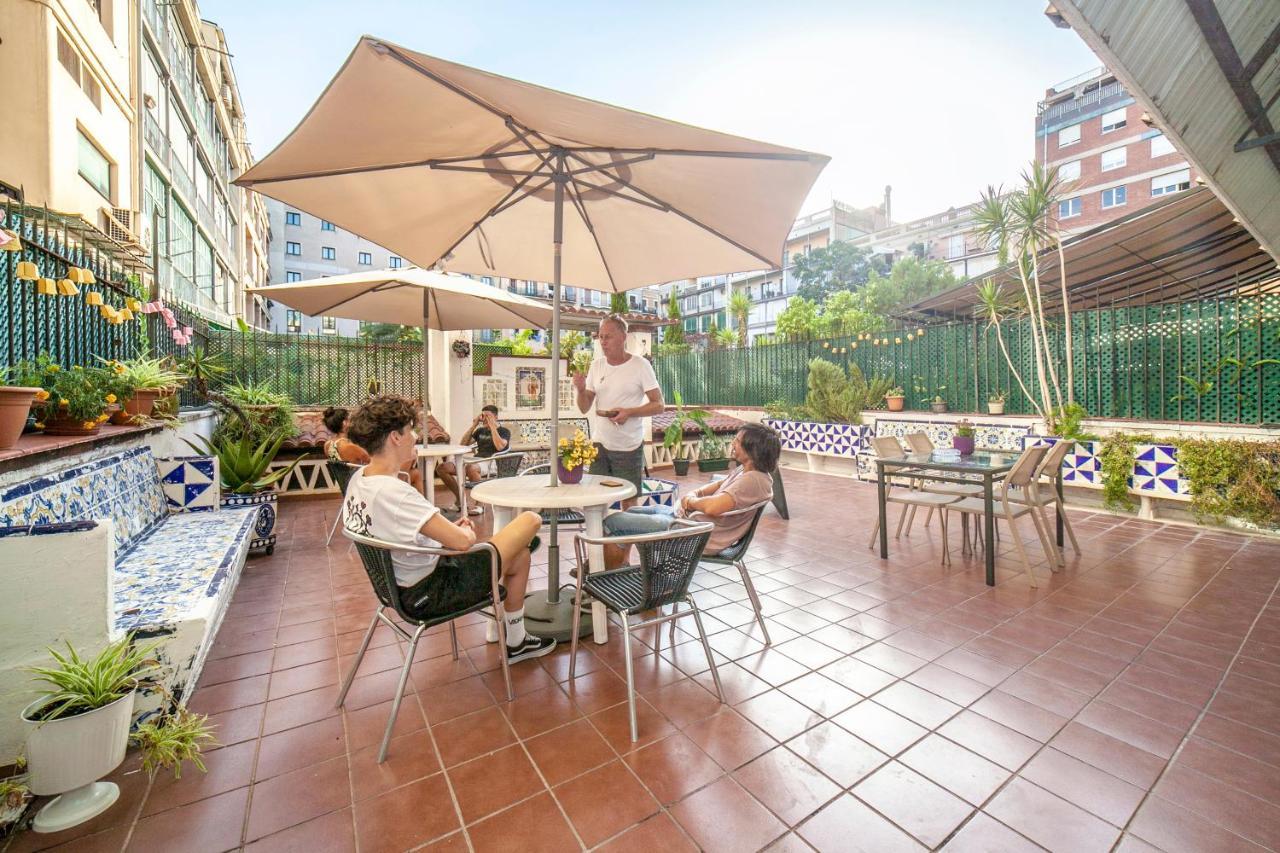 Fabrizzios Terrace Hostel برشلونة المظهر الخارجي الصورة