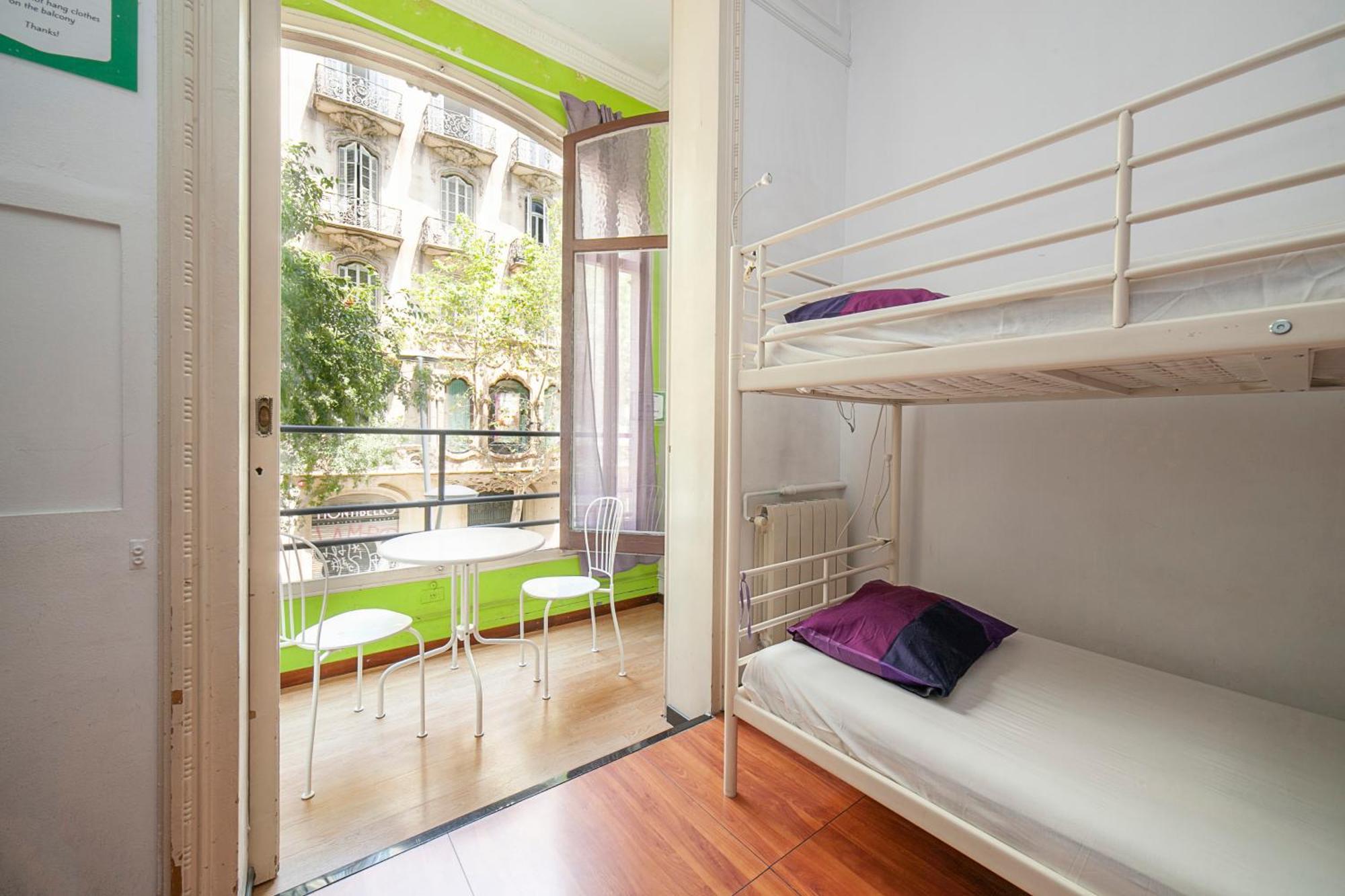Fabrizzios Terrace Hostel برشلونة الغرفة الصورة