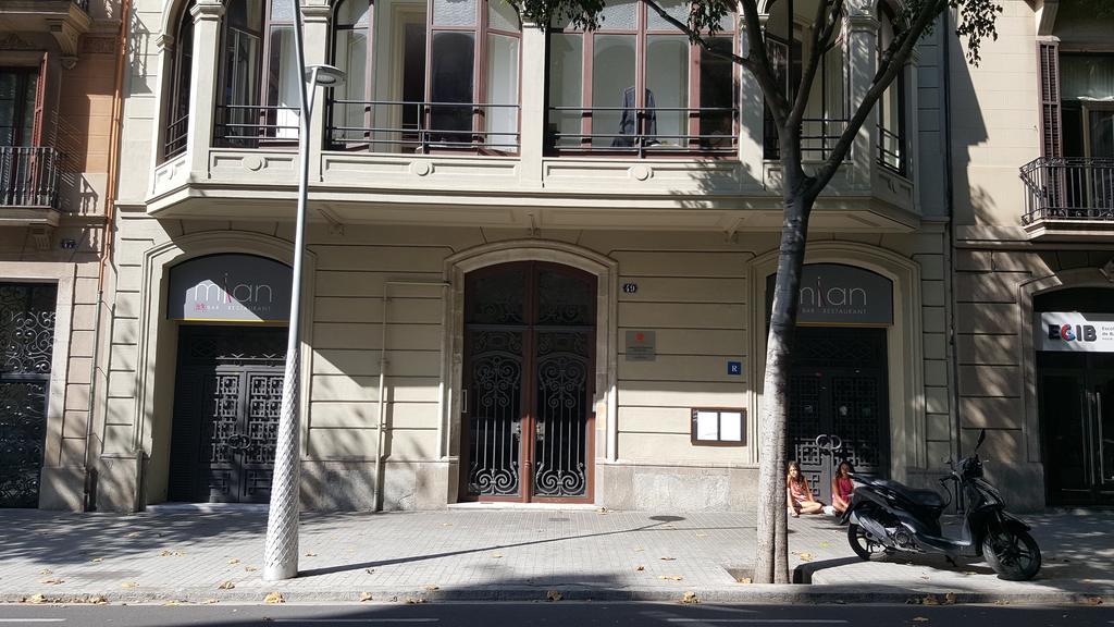 Fabrizzios Terrace Hostel برشلونة المظهر الخارجي الصورة